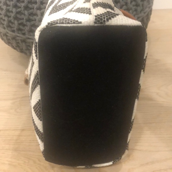 NEW TribeAlive x Box of Style  Carryall - Picture 9 of 11